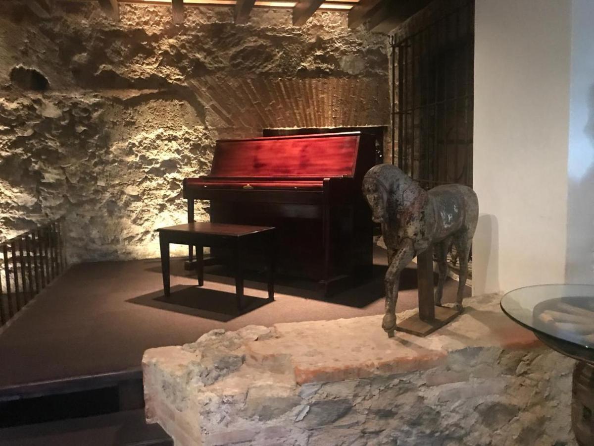 Hotel Museo Spa Casa Santo Domingo Antigua Luaran gambar The organ at the entrance of the cave