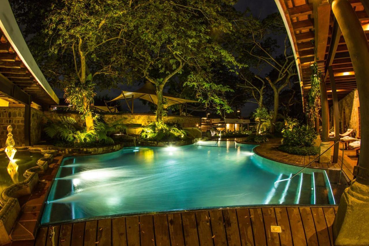 Hotel Museo Spa Casa Santo Domingo Antigua Luaran gambar The swimming pool at the hotel